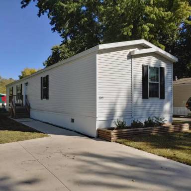 Main picture of The Woodlands Manufactured Home Community