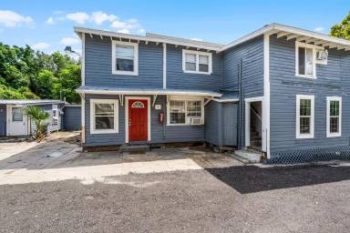 Main picture of 113 S Grove St