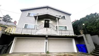 Main picture of 2424 NW Kearney St