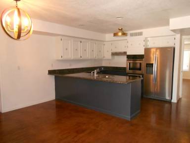 Main picture of 3424 E 5th St