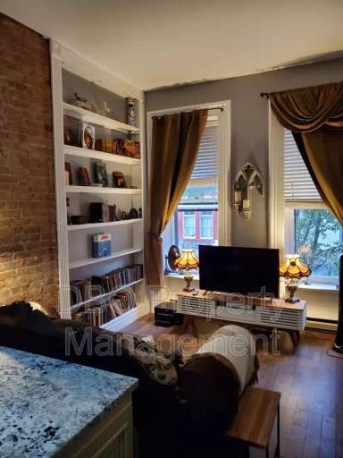 Main picture of 227 Myrtle Ave