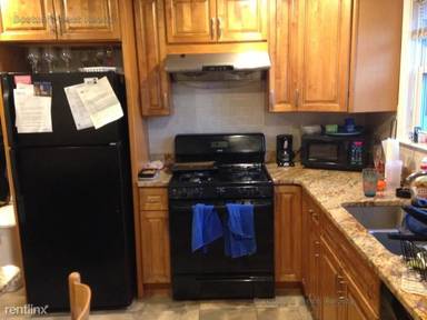 Main picture of 1 Woodstock Ave