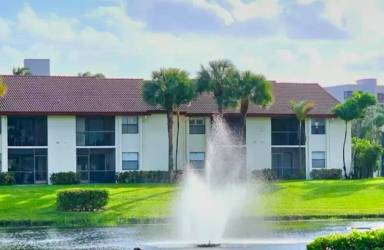 Main picture of 22052 Palms Way