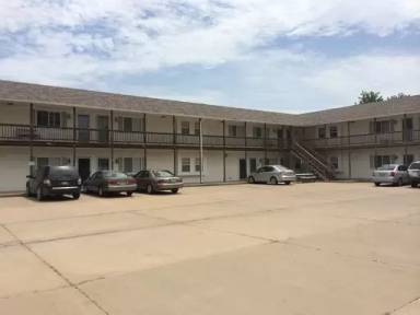 Main picture of 807 W Clark Ave