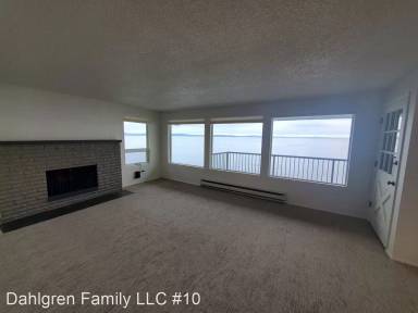 Main picture of 3003 Alki Ave SW