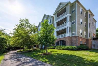 Main picture of 8431 Callabee Way