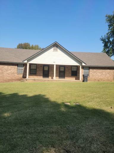 Main picture of 200 Ranchette Dr