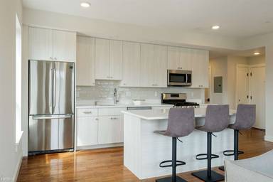 Main picture of 1 Everett Sq