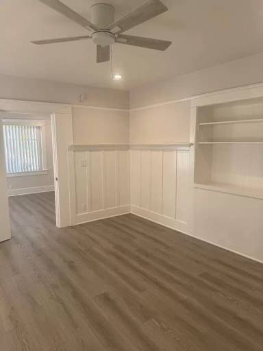 Main picture of 2201 S Broadway