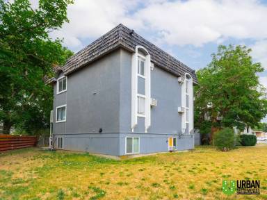 Main picture of 1717 E Mission Ave