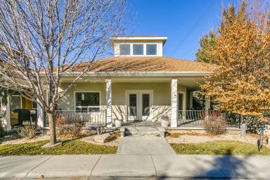 Main picture of 7302 Baron Ln