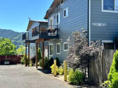 Main picture of 8222 N Edison St