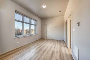 Main picture of 1427 S Kedzie Ave