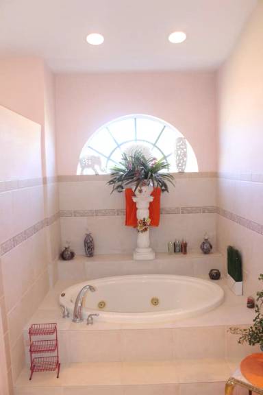 Main picture of 623 NW 38th Pl
