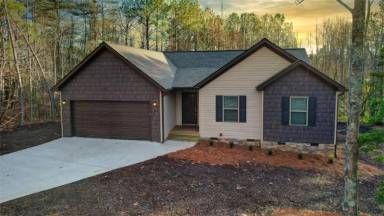 Main picture of 123 Ridgecrest Ct