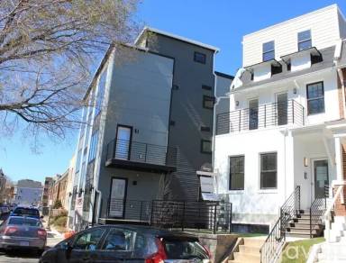 Main picture of 1411 Oak St NW