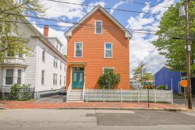 Main picture of 115 Clark St