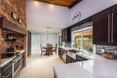 Main picture of 7512 SW 95th Pl