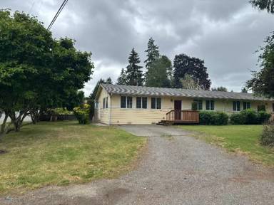 Main picture of 602 Alexander Ave