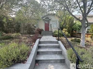 Main picture of 195 Sherman St