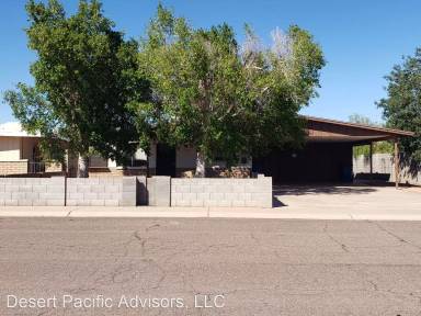 Main picture of 1518 W 5th St