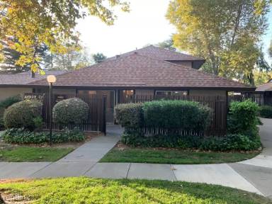 Main picture of 5420 Roundtree Ct