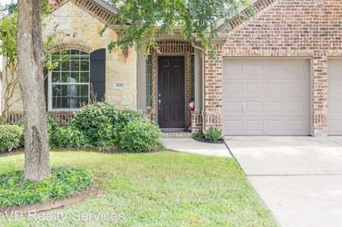 Main picture of 3132 Fox Hollow Dr