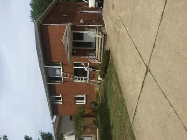 Main picture of 90 South Dr