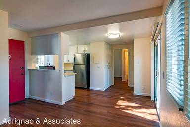 Main picture of 1290 Murray Ave