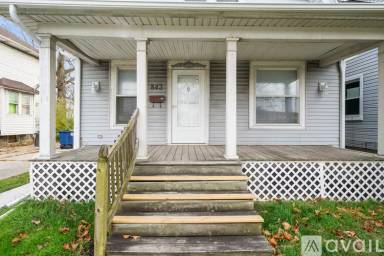 Main picture of 843 S Detroit Ave