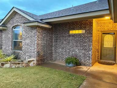 Main picture of 5504 104th St