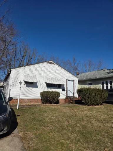 Main picture of 16805 Lipton Ave