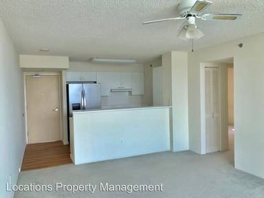 Main picture of 1450 Young St Condos