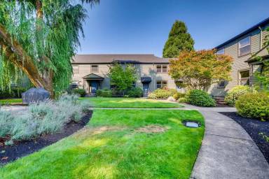 Main picture of 3713 SE 42nd Ave