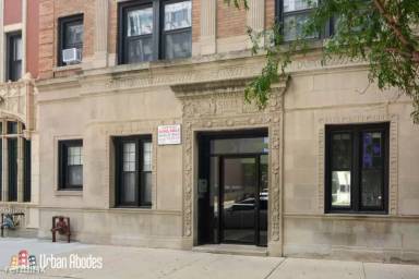 Main picture of 511 W Belmont Ave