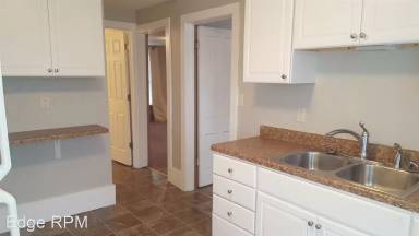 Main picture of 523 W 2nd St