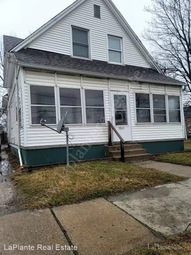 Main picture of 3843 Peru St