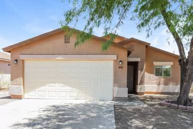 Main picture of 1074 E Silversmith Trl