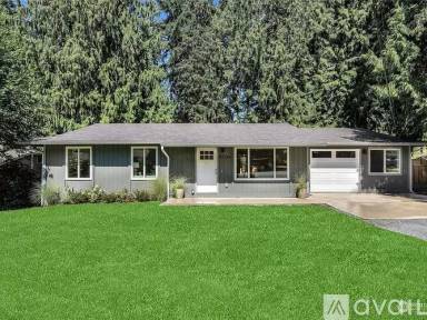 Main picture of 21128 NE 60th Pl