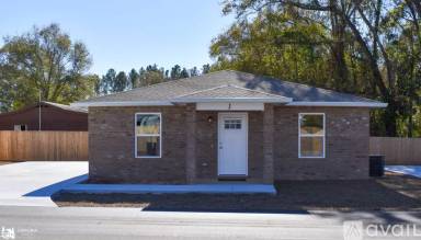 Main picture of 130 East Ave