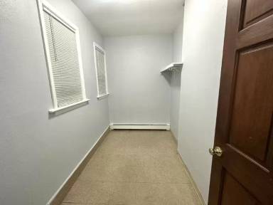 Main picture of 453 Grove St