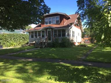 Main picture of 905 1st St N