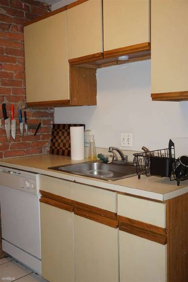 Main picture of 64 Murdock St