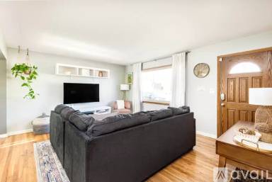 Main picture of 3176 W Tufts Ave