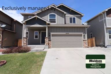 Main picture of 10042 Silver Stirrup Dr