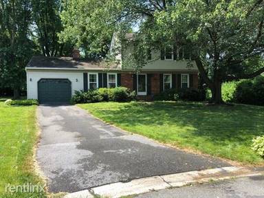 Main picture of 18904 Blue Heron Ln