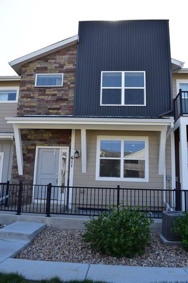 Main picture of 611 Grandview Mdws Dr