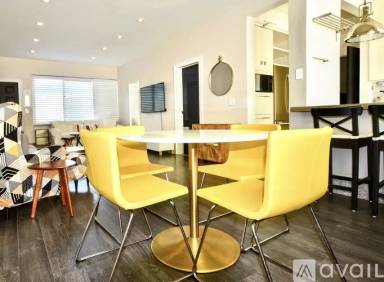 Main picture of The Esquire House