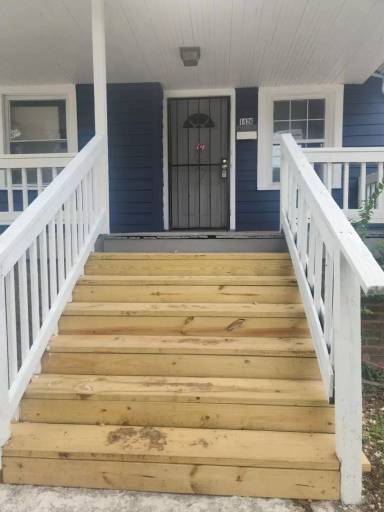 Main picture of 1426 Larchmont Rd