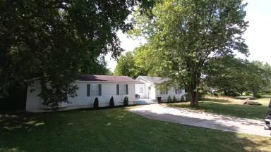 Main picture of 708 Liberty Pike